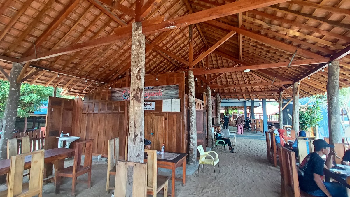 Resto Pantai,indrayanti